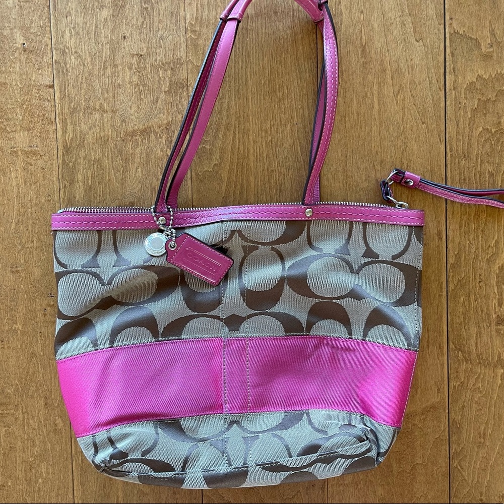 Coach Signature Stripe Tote - Picture 11 of 11